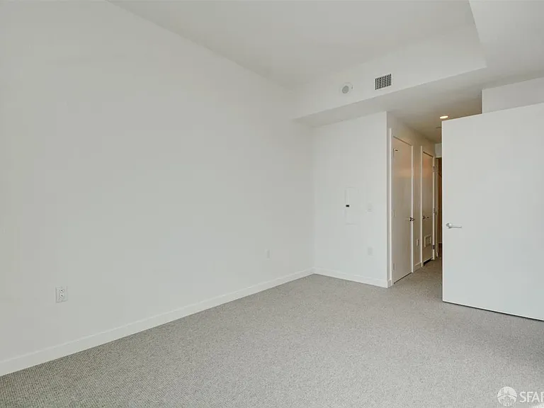 1000 3rd St #916 — Photo 12