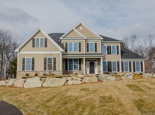 102 Lofgren Rd, Avon, CT 06001