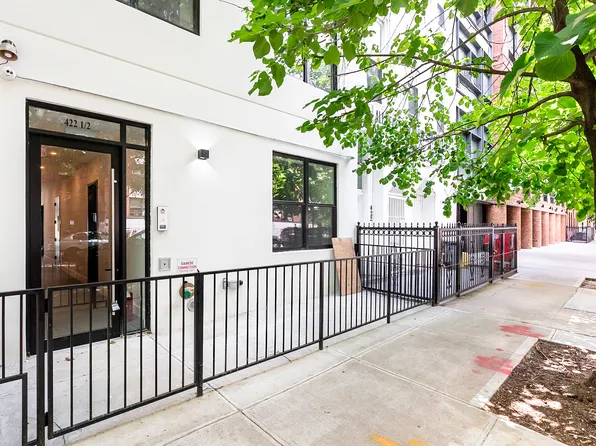 422 1/2 Gates Avenue image 21 of 22