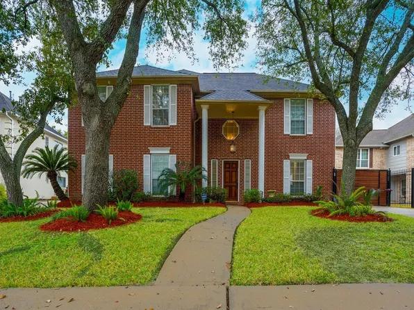 8915 Wallington Dr, Houston, TX 77096