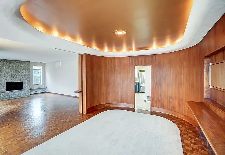 2881 Observatory Ave #2 — Photo 20