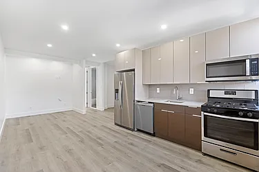 Rented by Thomas Lipovetsky, LREB