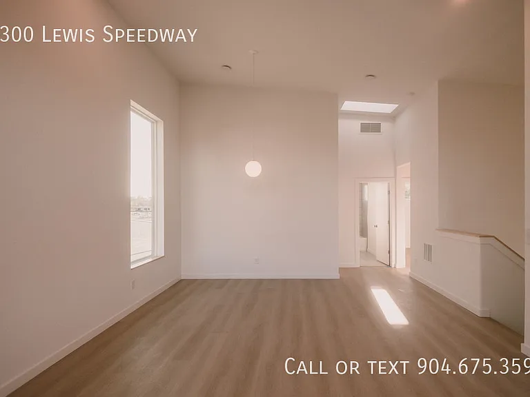 3300 Lewis Speedway St — Photo 14