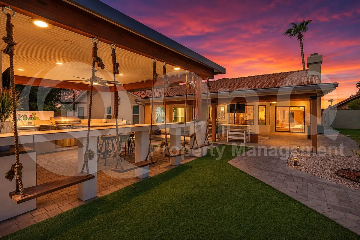 4 bed, 2.0 bath, 2414 sqft, $4,399 — Photo 3