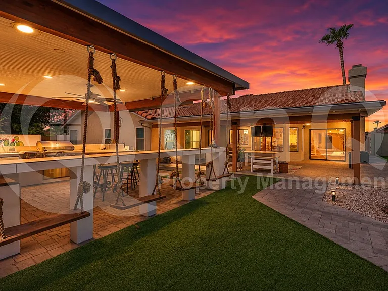 401 S Tiago Dr — Photo 3