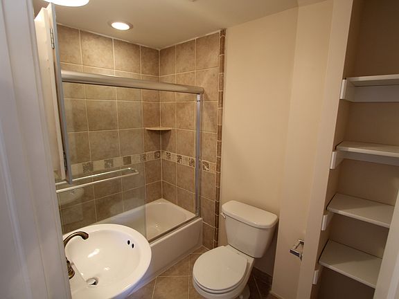 5th image of 1620 Fitzwater St Floor 3