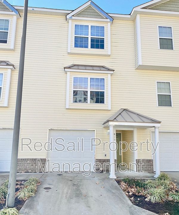 1st image of 826 Skelton Way