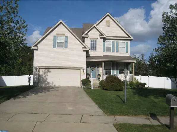 17 Carlisle Ct, Mount Laurel, NJ 08054
