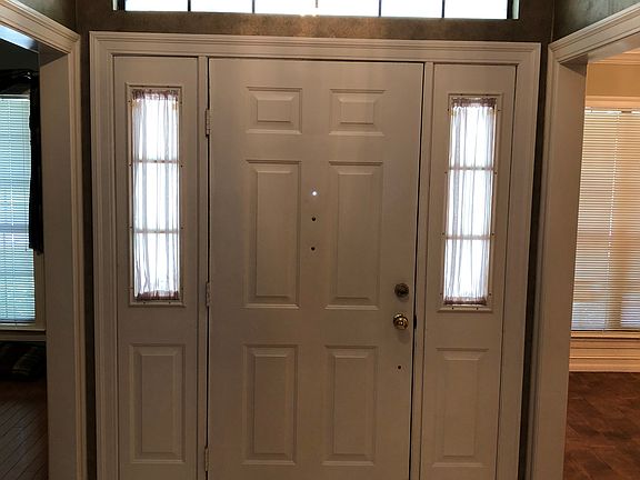 2nd image of 3830 Merion Dr