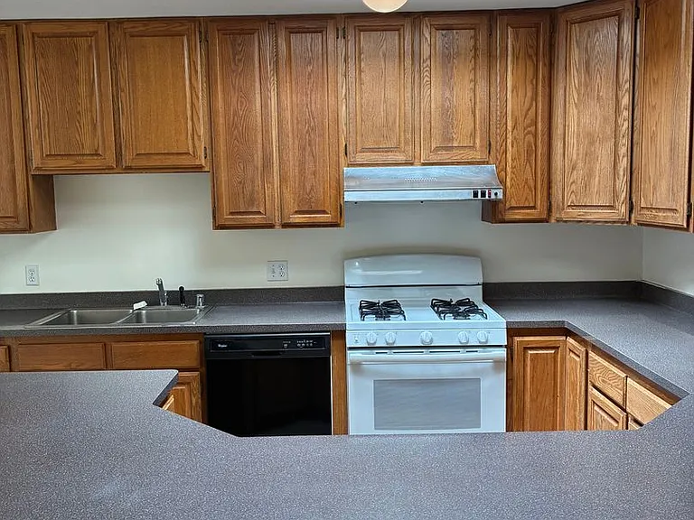 3041 Buchanan St — Photo 8