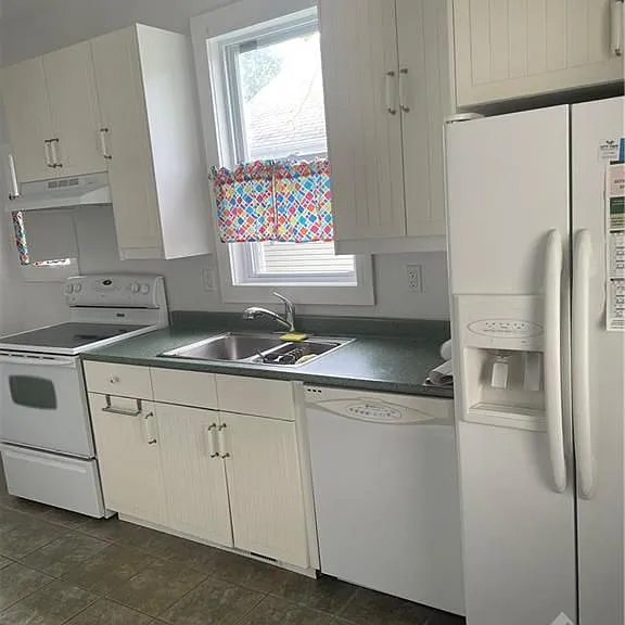 321 Avondale Ave #1 — Photo 4