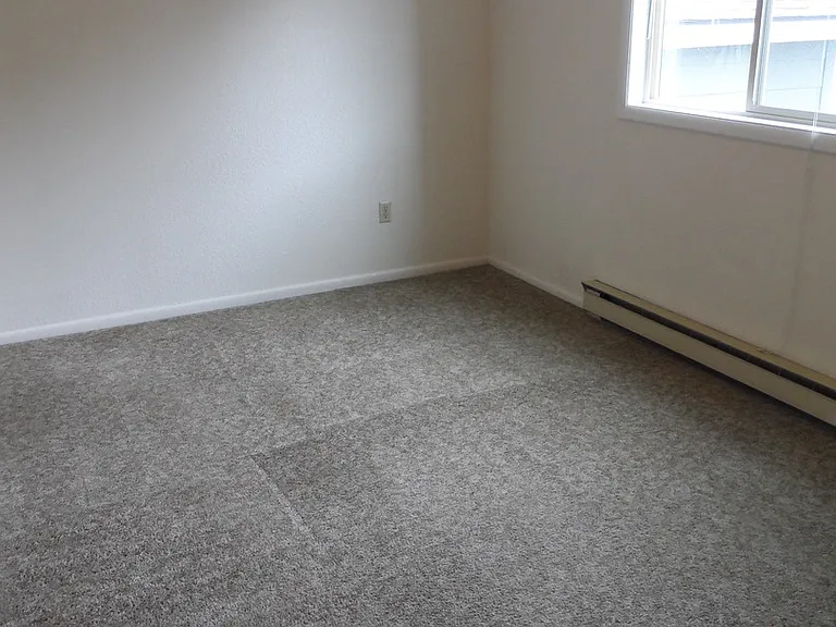 4 Hoffman Dr #1-4 — Photo 8