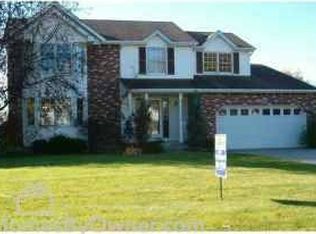 188 Independence Dr, Lockport, NY 14094