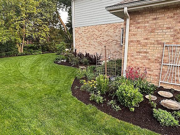 4th image of 20940 Bradford Dr
