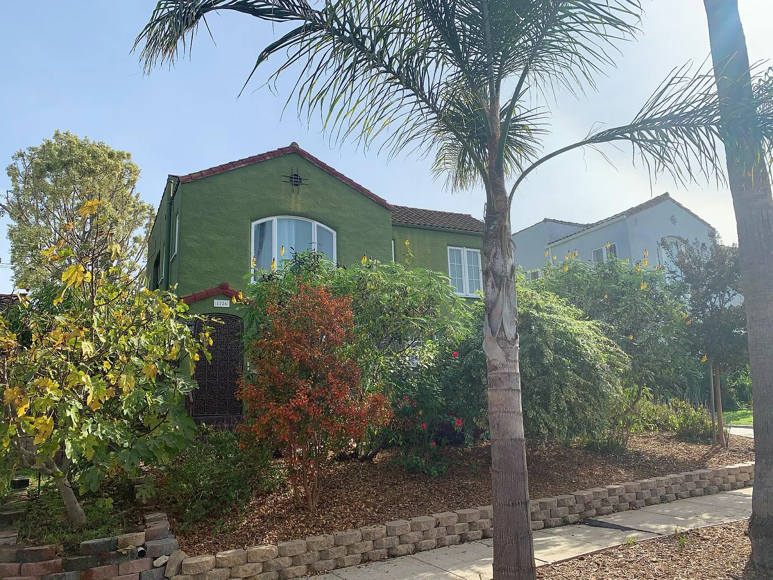 2 bed, 1250 sqft, $3,600 — Photo 1