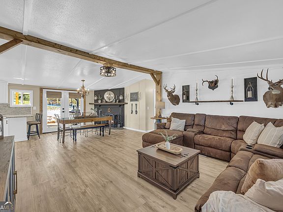 5th image of 3656 Candler Rd