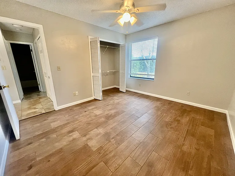 611 Casa Park Ct #D — Photo 15