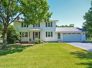 18 Gaskill St, Mendon, MA 01756