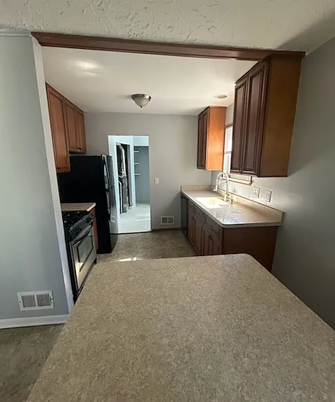 21116 Vermander Ave — Photo 9