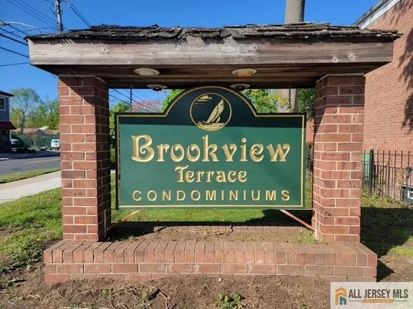 289 Main St APT 4D, Spotswood, NJ 08884