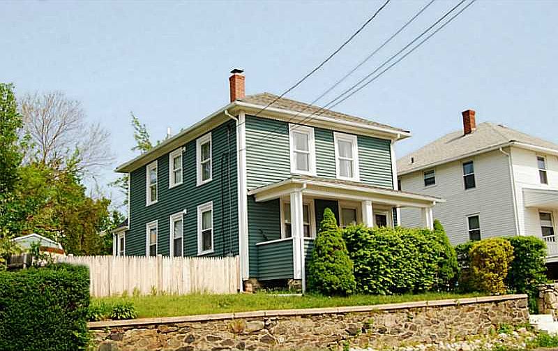 1st image of 123 Lyon Ave