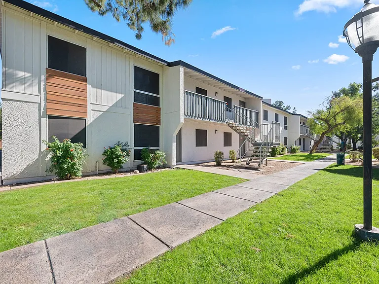 The Mod Apartments — Photo 20
