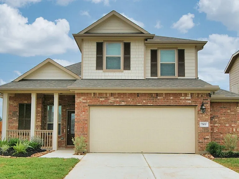 7103 Avalon Bend Cir — Photo 1