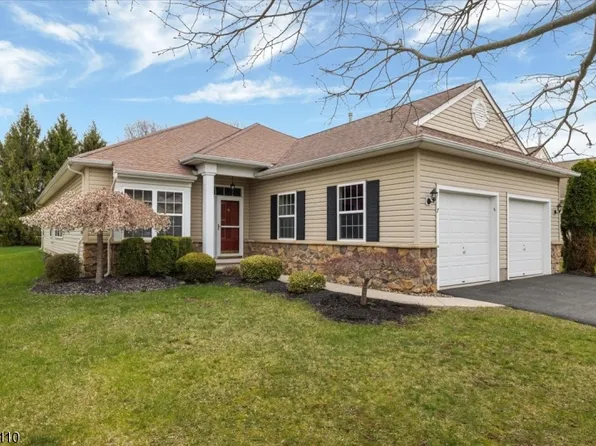 7 Avalon Ct, Franklin Twp., NJ 08873