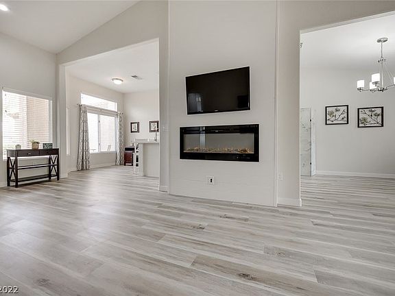 4th image of 10013 Bundella Dr