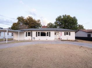 206 N Cedar Ave, Newkirk, OK 74647