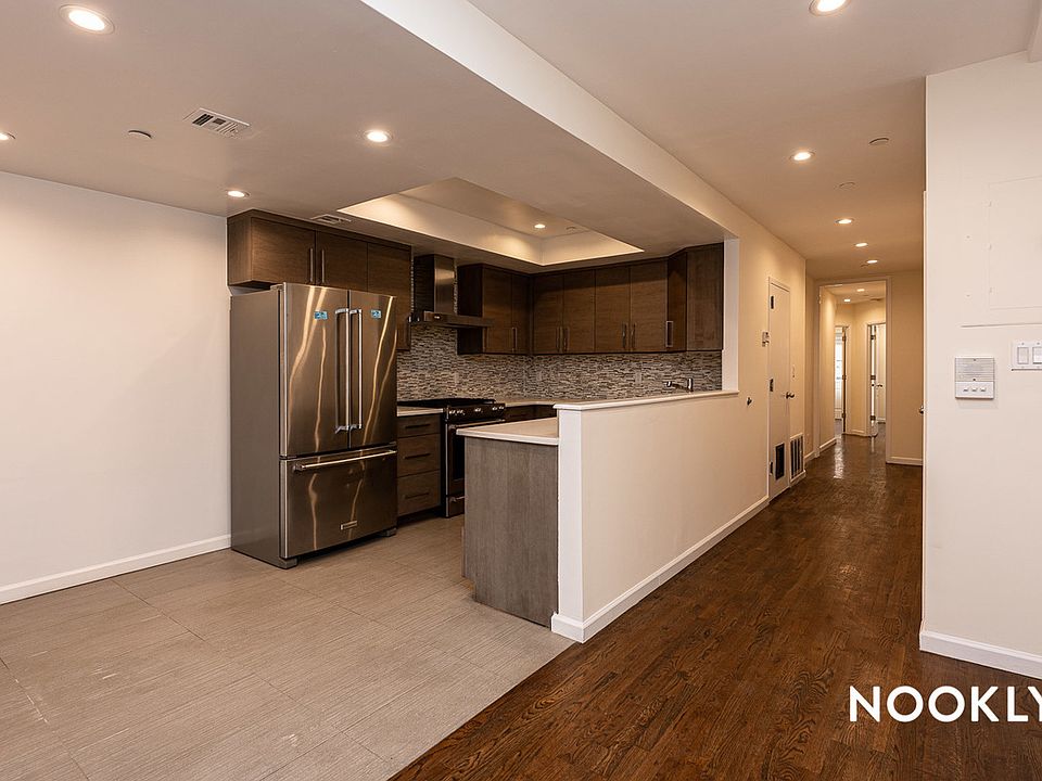1st image of 904 Bedford Ave #2