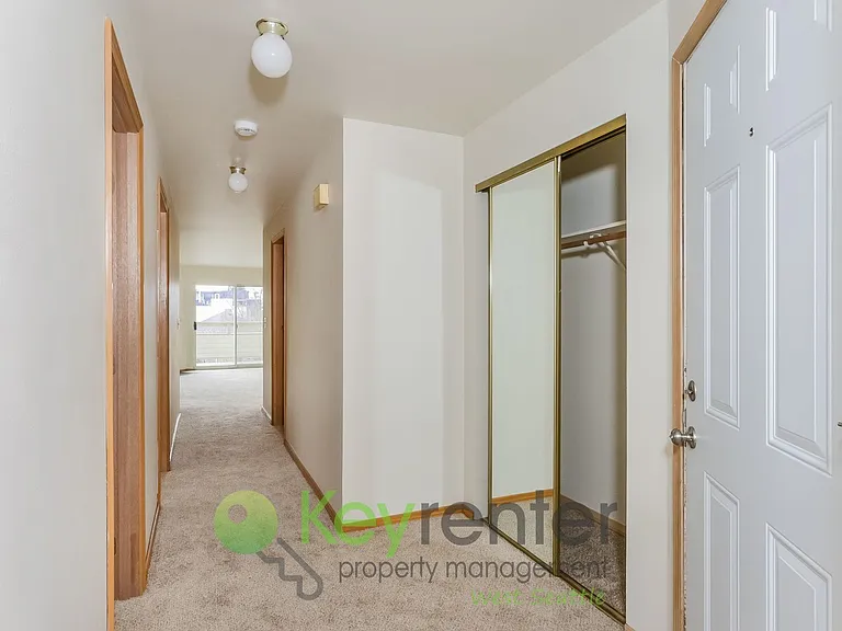 6042 Fauntleroy Way SW — Photo 28