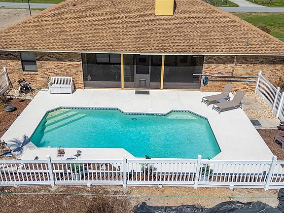 2nd image of 1203 Johnson Rd