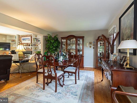 5th image of 23 Forest Creek Dr