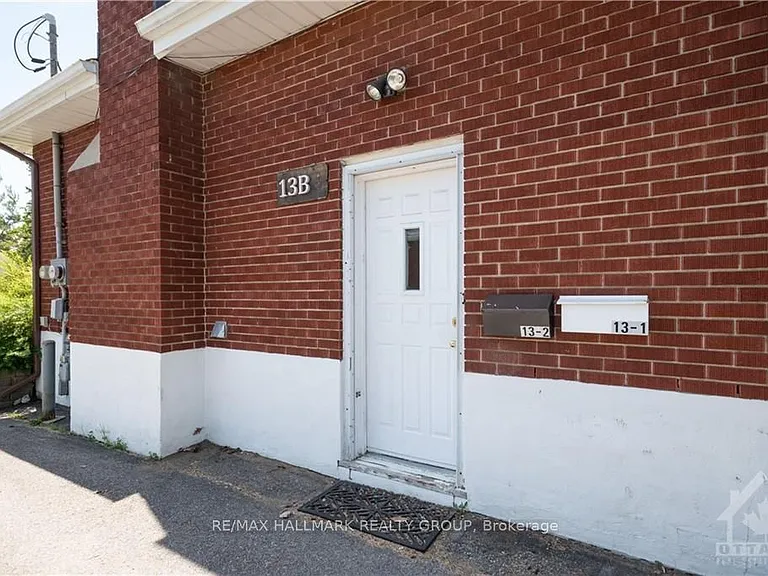 13 Donna St #B — Photo 2