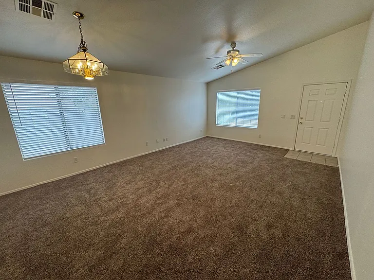 1225 W Darrel Rd — Photo 2