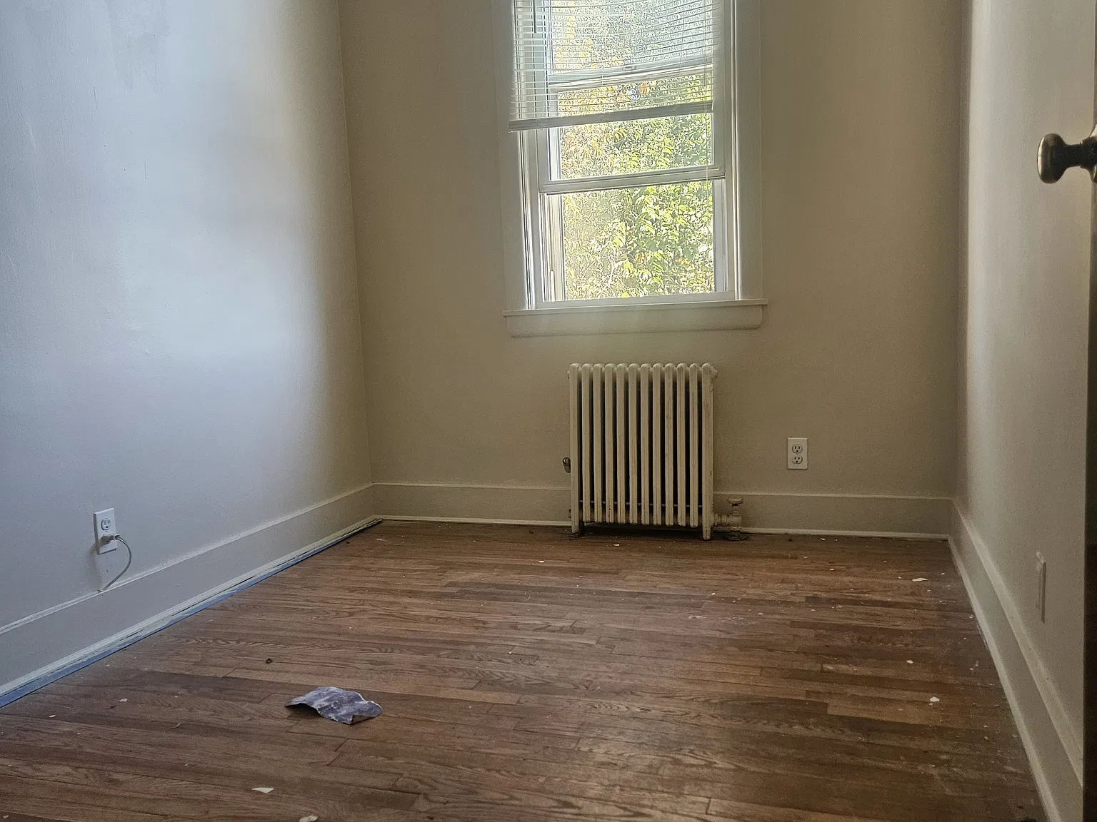 28-44 42nd Street — Photo 4