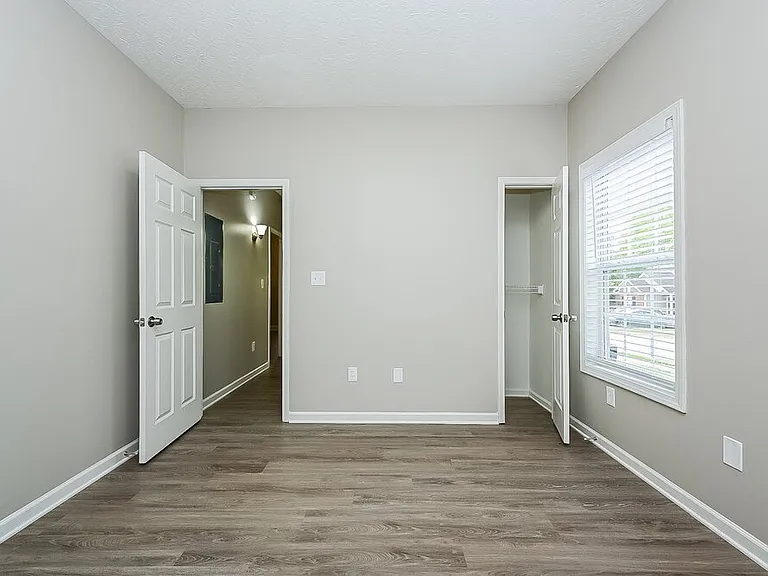 4060 Springvale Way — Photo 14