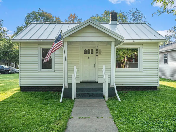 1004 S 12th St, Goshen, IN 46526
