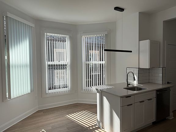 2nd image of 480 Rivermont Ave APT 1