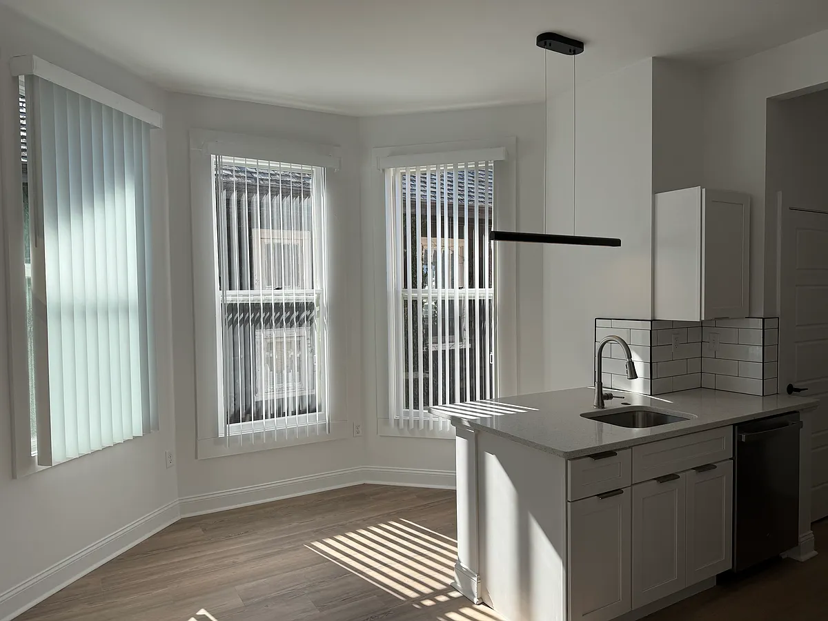 Building Photo - 480 Rivermont Ave #5