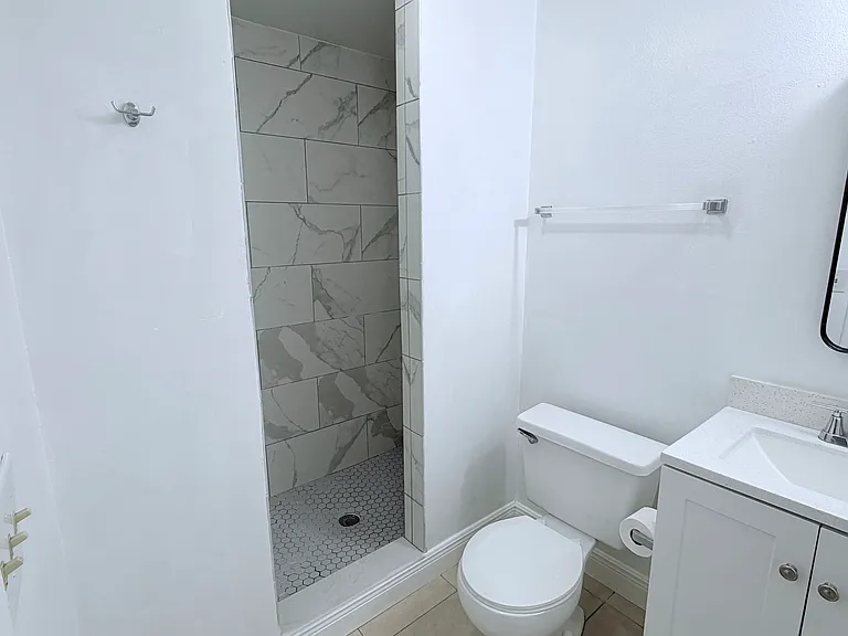 131 Sabal Ct #E — Photo 10