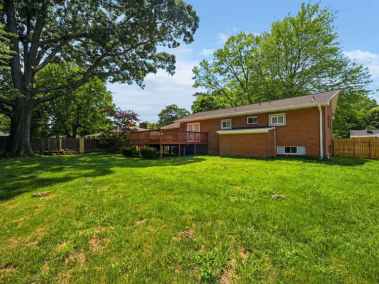 412 Nicewood Dr — Photo 31