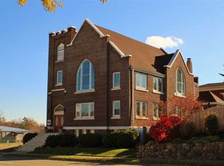 121 W Main St, Reedsburg, WI 53959