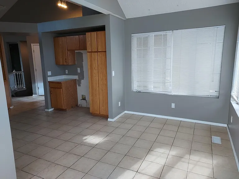 8825 N Prescott Rd — Photo 3