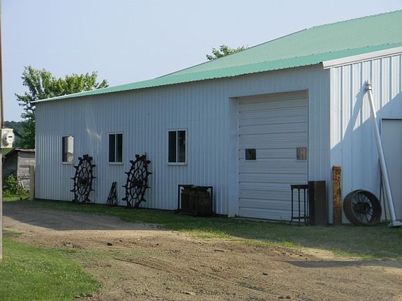 2nd image of 32413 Us Hwy 53