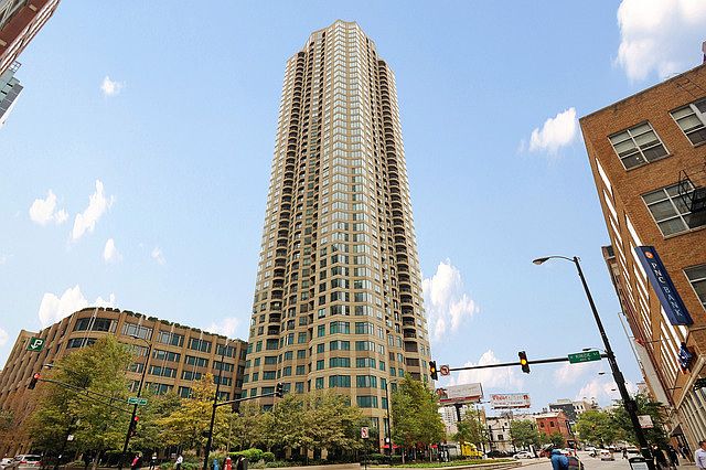 1st image of 400 N La Salle Dr APT 3005