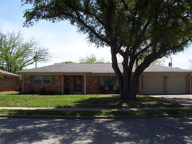 1st image of 1525 Sweetbriar Dr