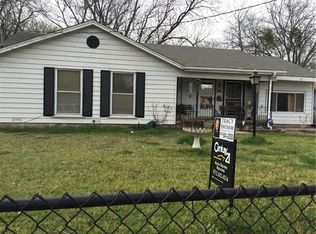 715 Holcomb Rd, Dallas, TX 75217