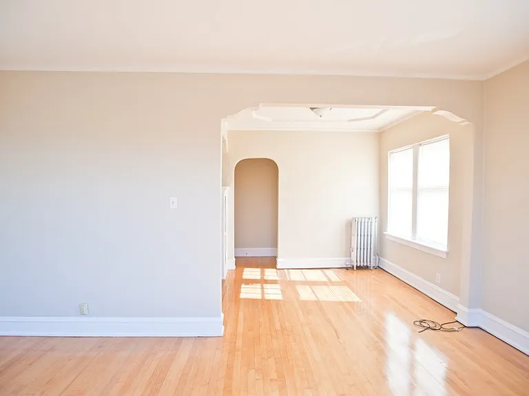 1720 E Newton Apartments — Photo 15